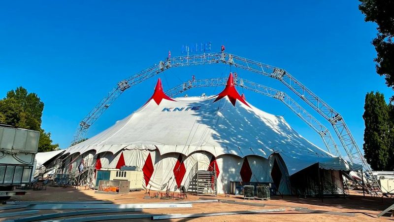 Le cirque Knie lance sa tournée romande 2025 à Neuchâtel après plusieurs années d’absence