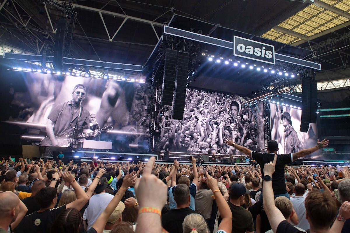 Un spectateur perd la vie après une chute lors d’un concert d’Oasis à Wembley