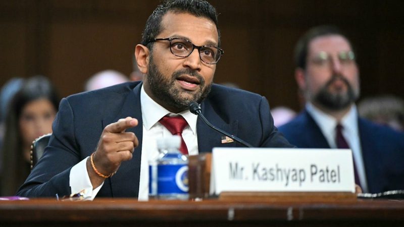 Aucune preuve de transmission des victimes d’Epstein à d’autres individus, selon le FBI