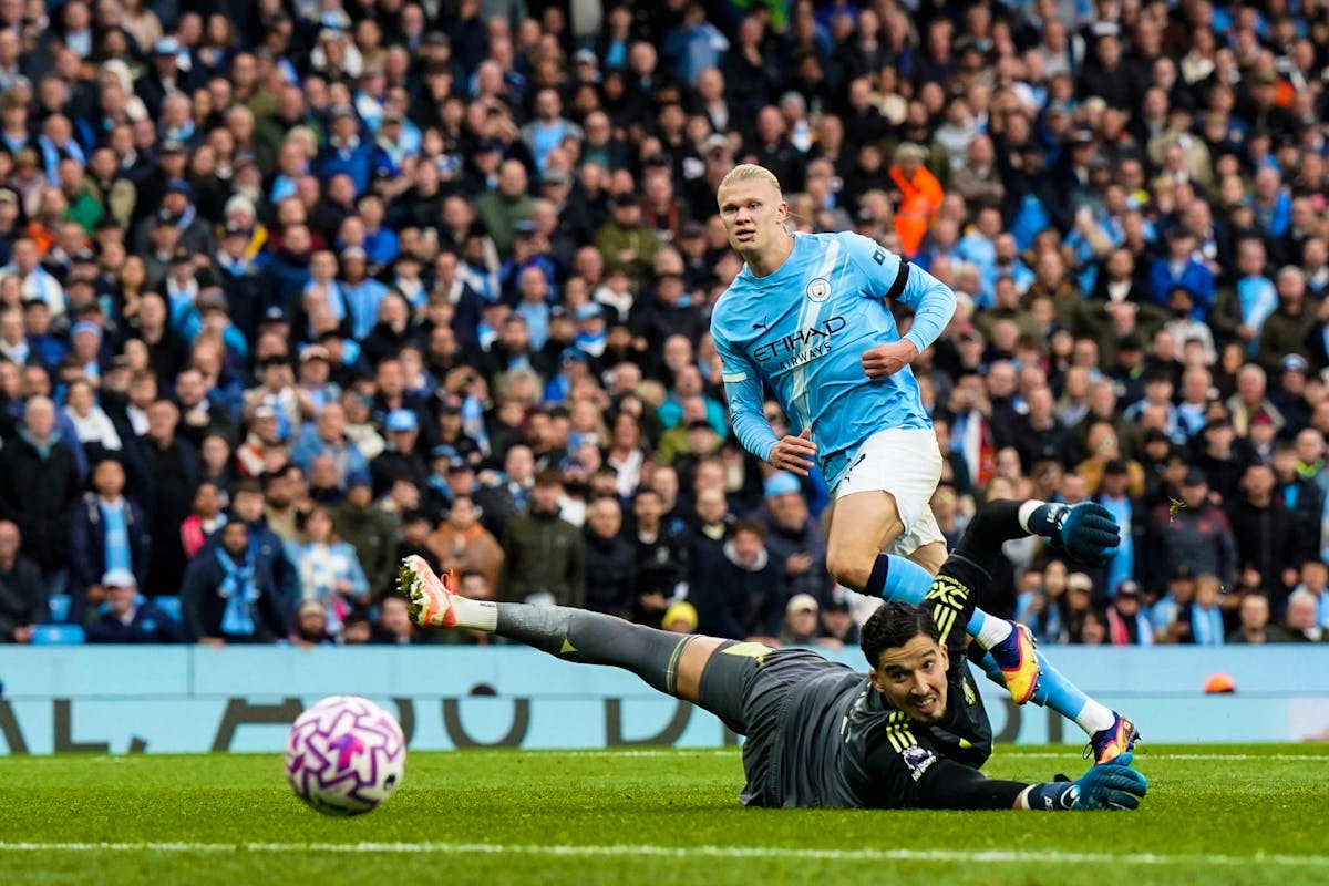 Manchester City domine le derby face à Manchester United, Liverpool remarquable à l’extérieur