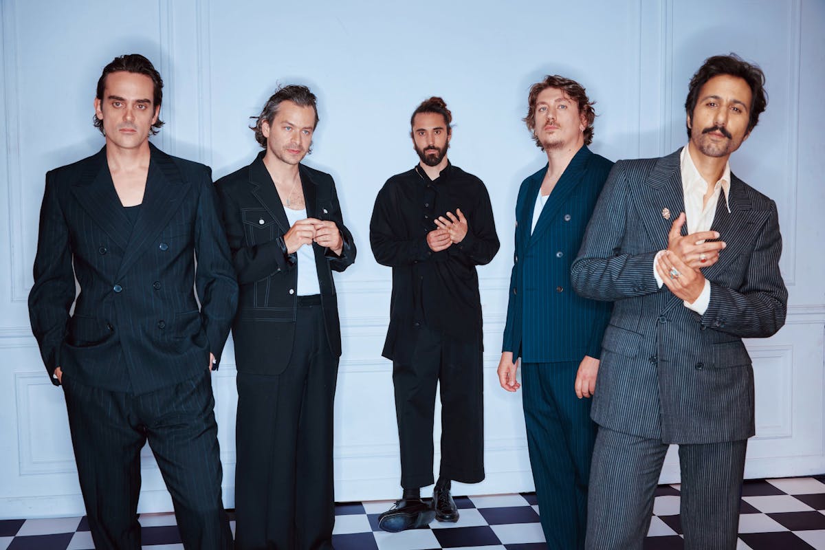 Feu! Chatterton présente Labyrinthe : la musique comme boussole dans le dédale de la vie