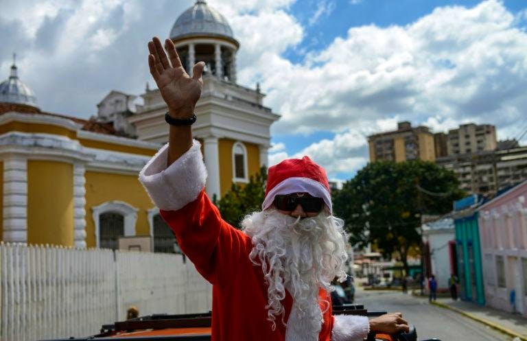 Maduro annonce le lancement anticipé des fêtes de Noël dès le 1er octobre au Venezuela