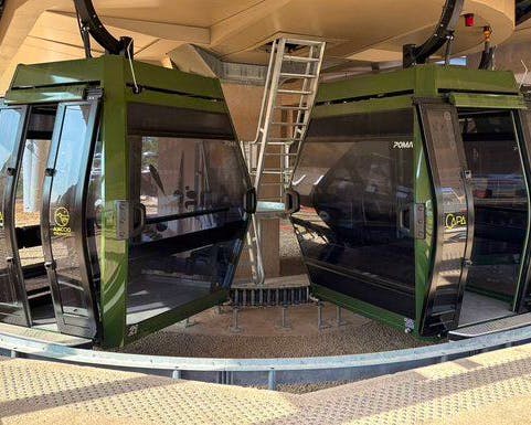 Ajaccio inaugure son téléphérique urbain, quatrième du genre en France, pour désengorger les routes et réduire la pollution automobile