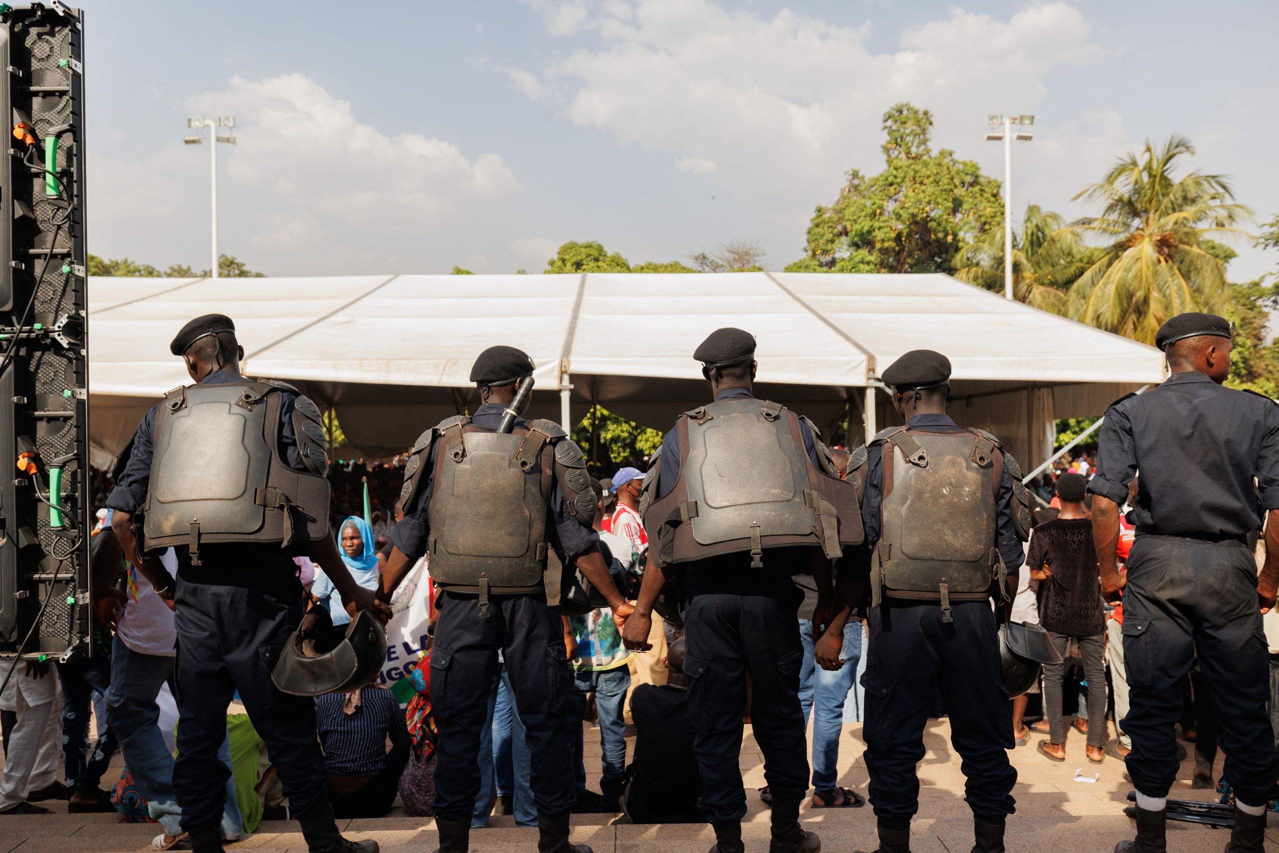 Our House : des choix qui basculent une famille dans le cauchemar (mini-série adaptée)