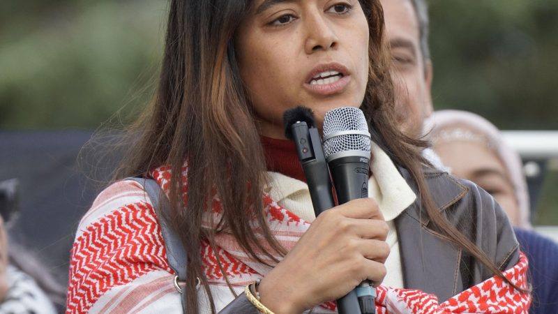 Accident de moto près du Rhin à Birsfelden : un homme de 84 ans décède à l’hôpital