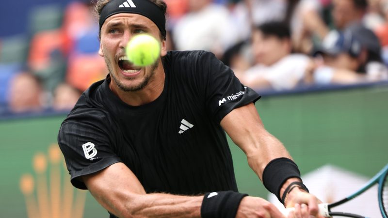 Tennis: Zverev dénonce l’uniformité des surfaces au profit d’Alcaraz et Sinner lors du Masters de Shanghai